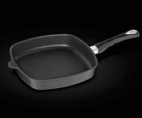 AMT. Square pan shallow.